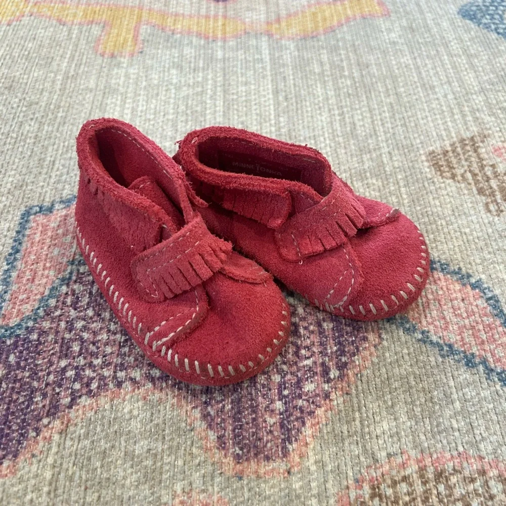 Minnetonka Pink Fringed Toddler Moccasins